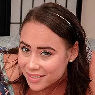 Pornstar Carmela Clutch